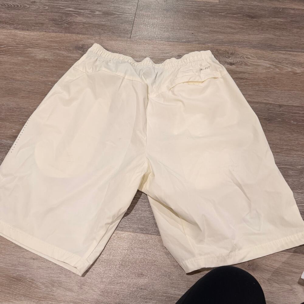 Nike Beverly Hill Tennis White Shorts Size Large - Picture 4 of 5
